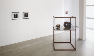 Taiyo Onorato & Nico Krebs HILTI 1+2, 2009 (l.) + TURTLES, 2014 (Sculture)